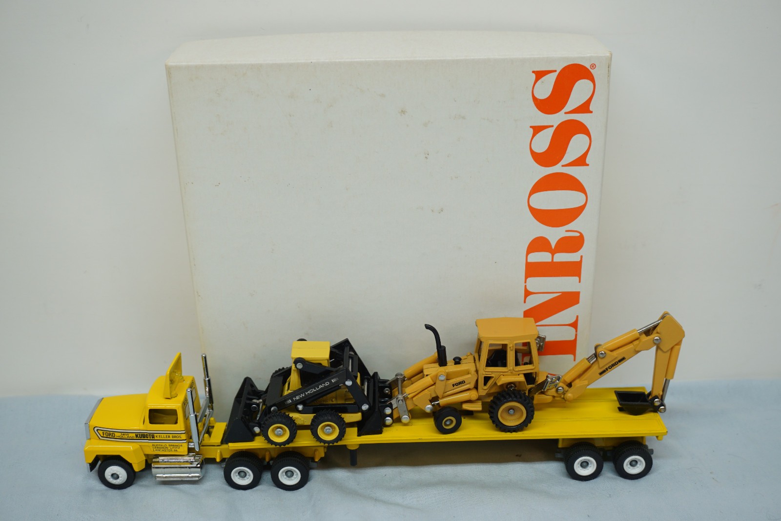 Winross Diecast 1/64 Scale Truck Keller Brothers Flatbed w/load 1989