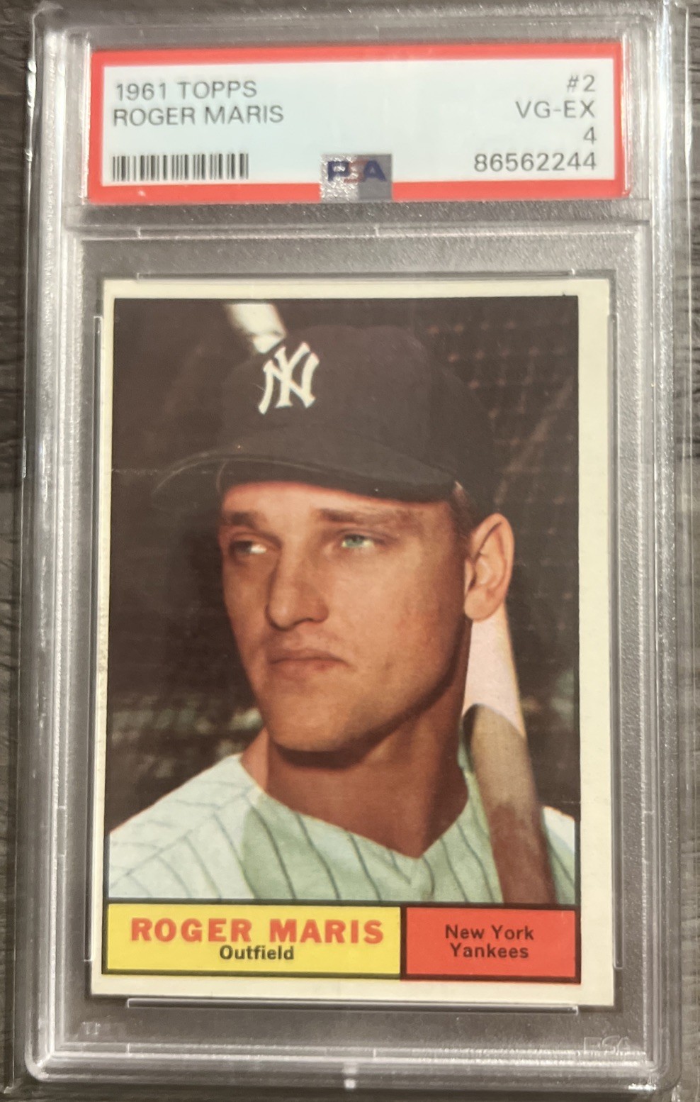 1961 TOPPS ROGER MARIS #2 NEW YORK YANKEES PSA 4