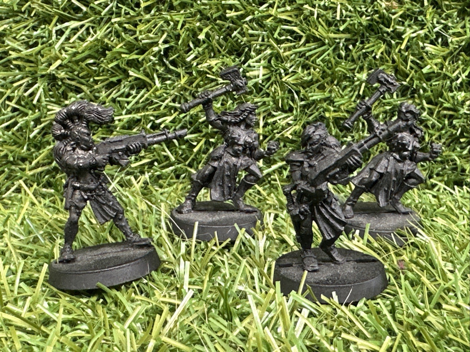 1992 GW Warhammer Fantasy Mordheim Sisters of Sigmar & Necromunda Escher Lot 4 1992 GW Warhammer Fantasy Mordheim Sisters of Sigmar & Necromunda Escher Lot 4
