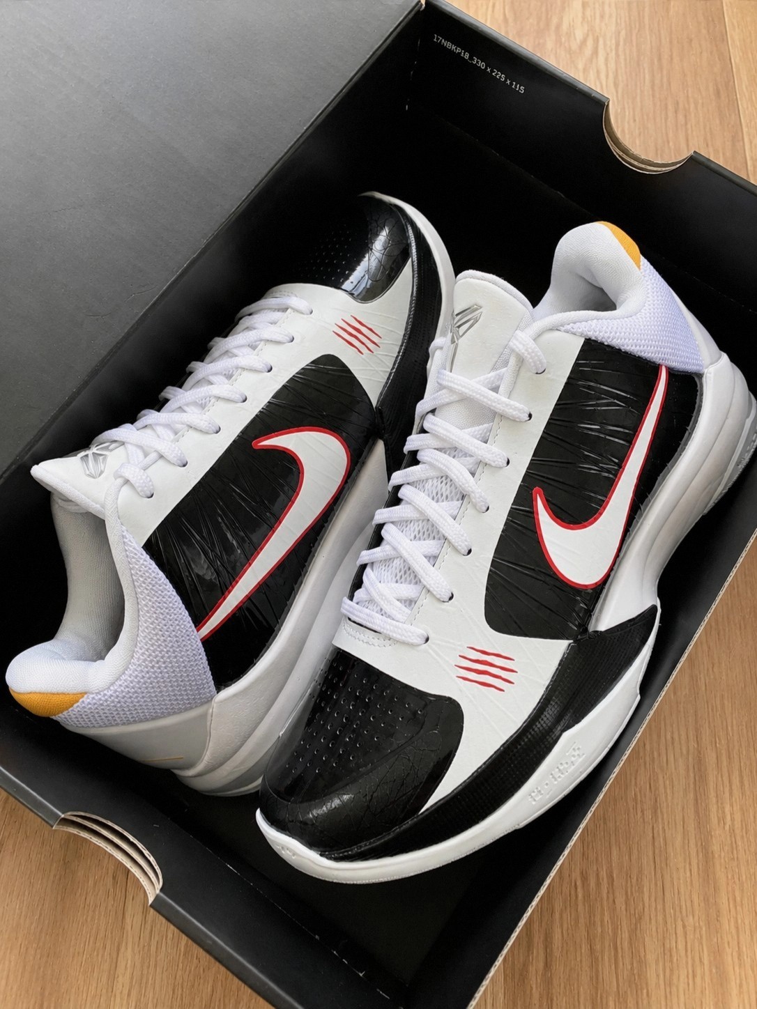 Nike Kobe 5 Protro Bruce Lee Alternate [White Black] CD4991-101 men’s shoes