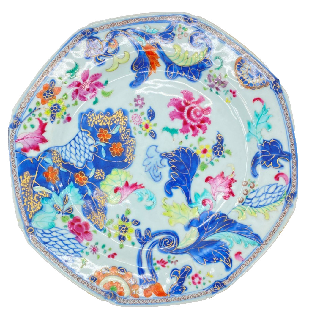 1736-1795 Chinese Export Tobacco Leaf Qianlong Plate  8 3/4 Inch Diameter