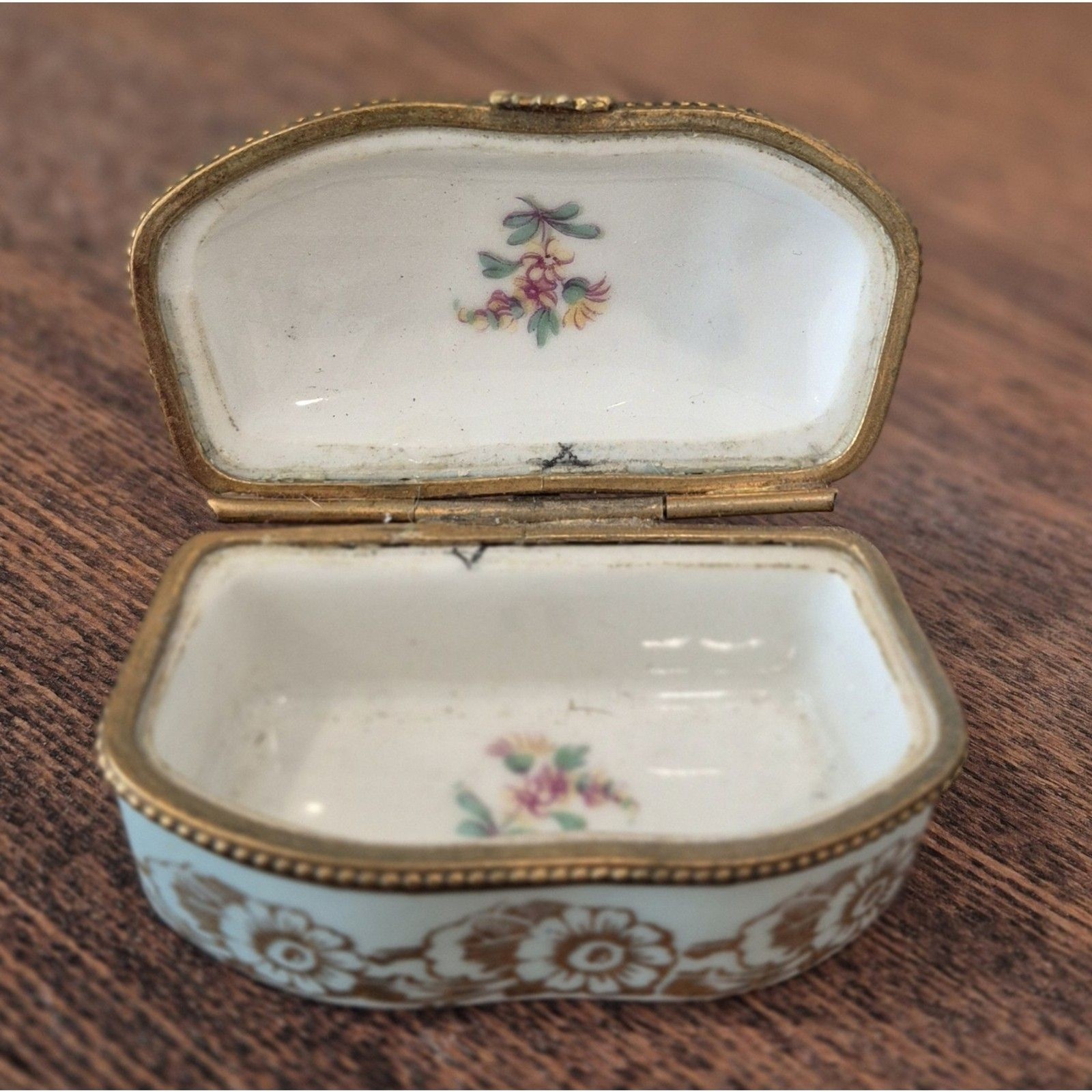 Vintage French Porcelian de Couleuvre Hinged trinket box As-is Project piece Vintage French Porcelian de Couleuvre Hinged trinket box As-is Project piece