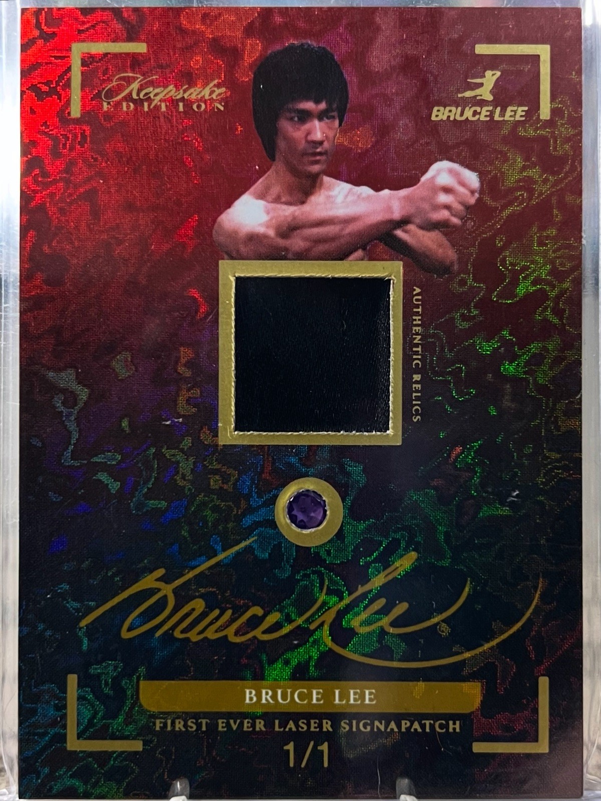 2024 Keepsake Edition Bruce Lee Laser Signapatch Relic #1/1 2024 Keepsake Edition Bruce Lee Laser Signapatch Relic #1/1