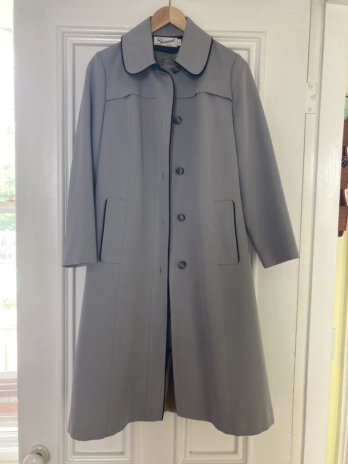 Vintage 60s 70s Sherwood Light Grey Womens Dress Coat. Vintage 60s 70s Sherwood Light Grey Womens Dress Coat.