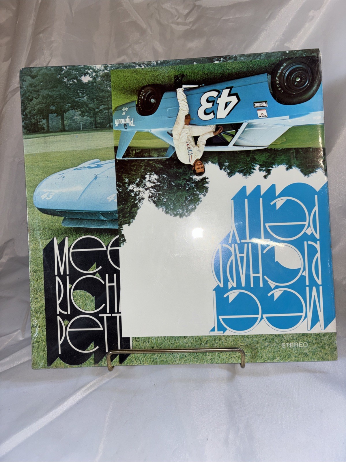 Meet Richard Petty PACKAGING ERROR Record 1970 LP & Book ( Upside Down ) NASCAR