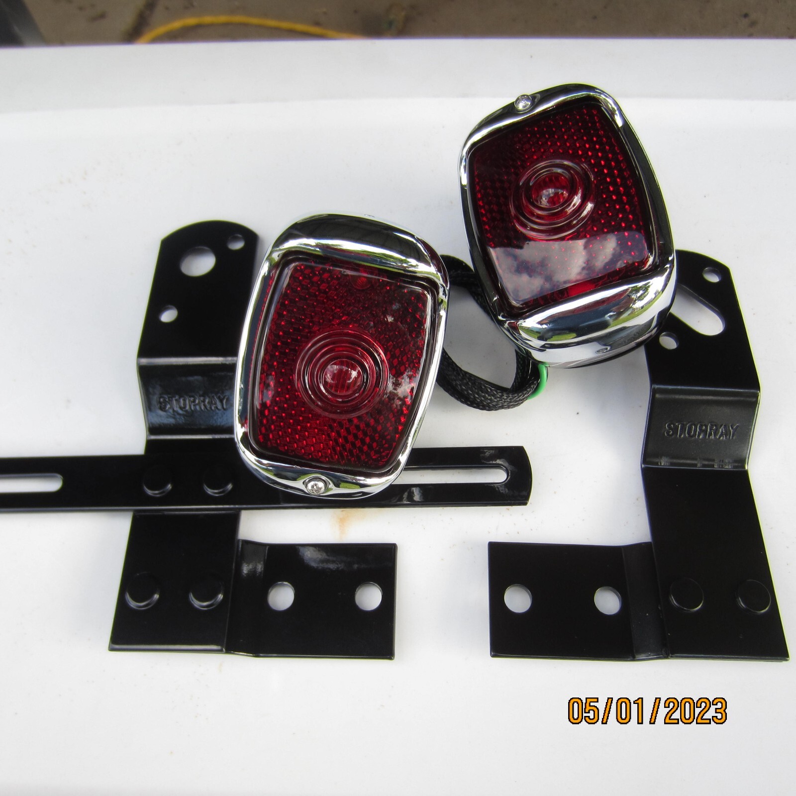 1940-53 Chevy truck taillights, black housing and brackets 6 VOLT. 1940-53 Chevy truck taillights, black housing and brackets 6 VOLT.