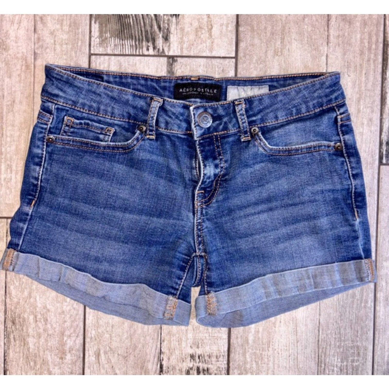 Aeropostale Midi jean shorts Size 2