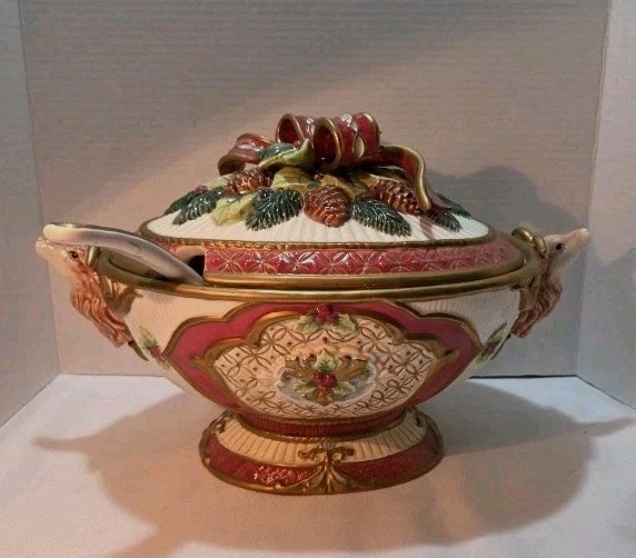 Fitz and Floyd Christmas Classic Florentine Tureen w/Ladle Ribbon Pinecones Fitz and Floyd Christmas Classic Florentine Tureen w/Ladle Ribbon Pinecones