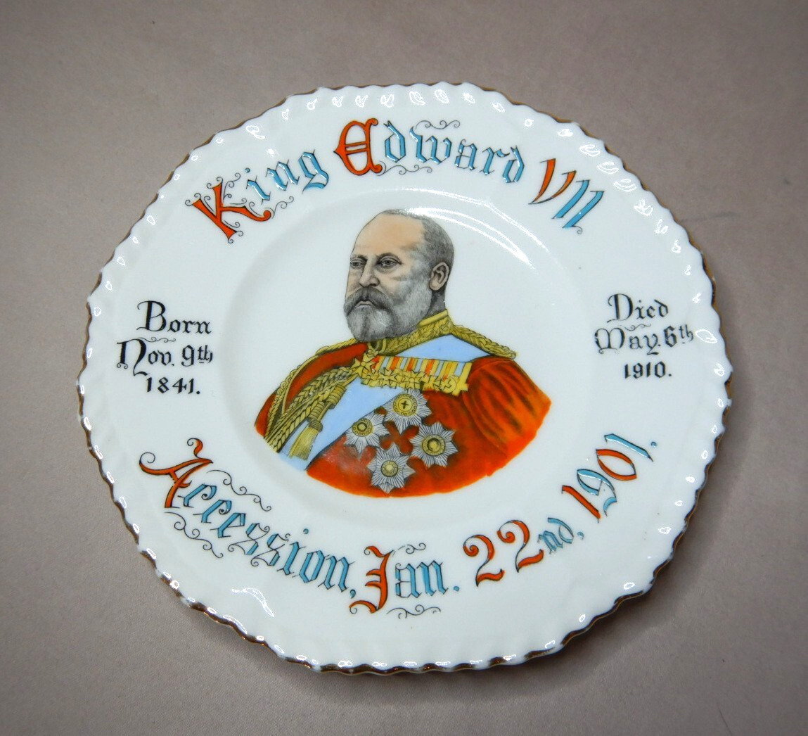 ENGLISH ENAMELLED PORCELAIN KING EDWARD V11 MEMORIAL PLATE CIRCA 1910