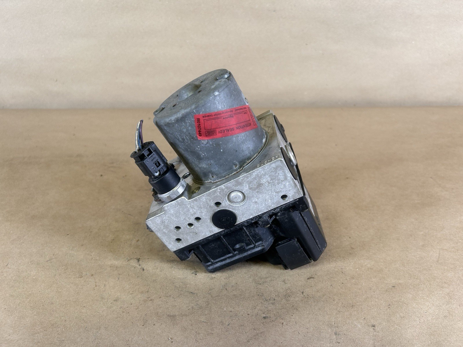 1999-2005 BMW E38 E39 740I 740IL 525i 530i ABS ANTI LOCK BRAKE PUMP 0265950002