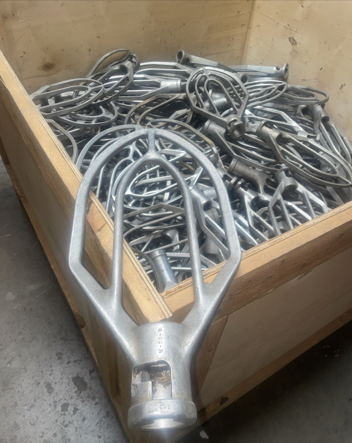 HOBART VMLH30B 30QT PADDLE FLAT BEATER