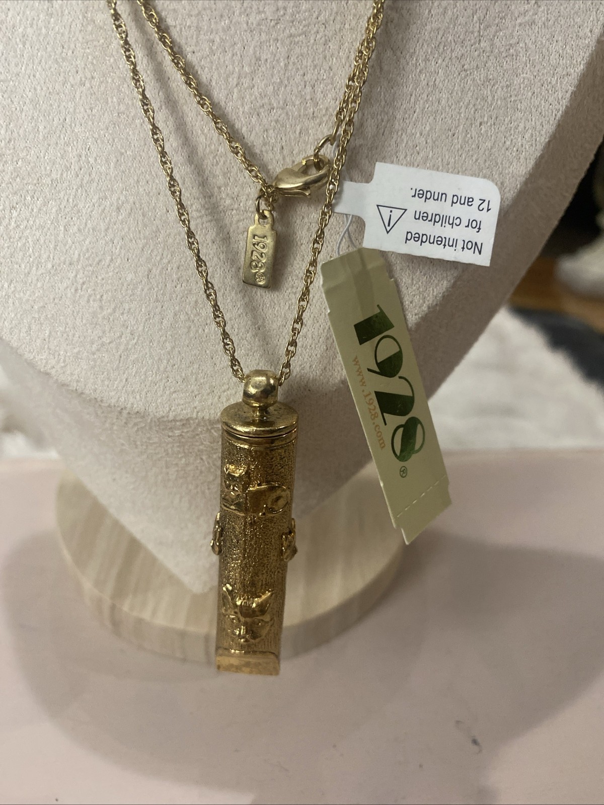 Beautiful flawless 1928 signed long Gold Tone Cat Necklace NWT 🐈 New $78