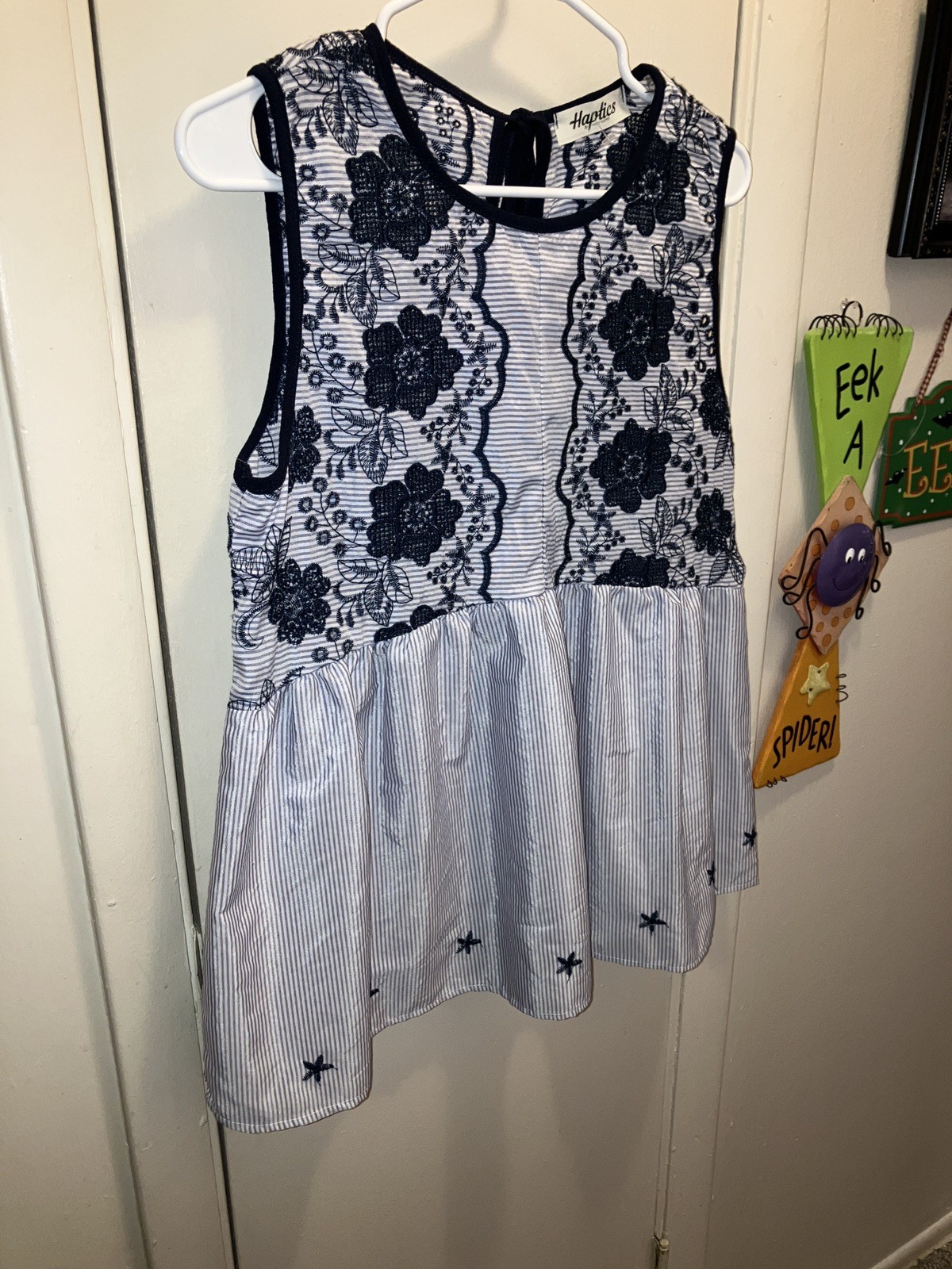 HAPTICS~ by Holly Harper embroidered Blue Floral Sleeveless Top Medium 