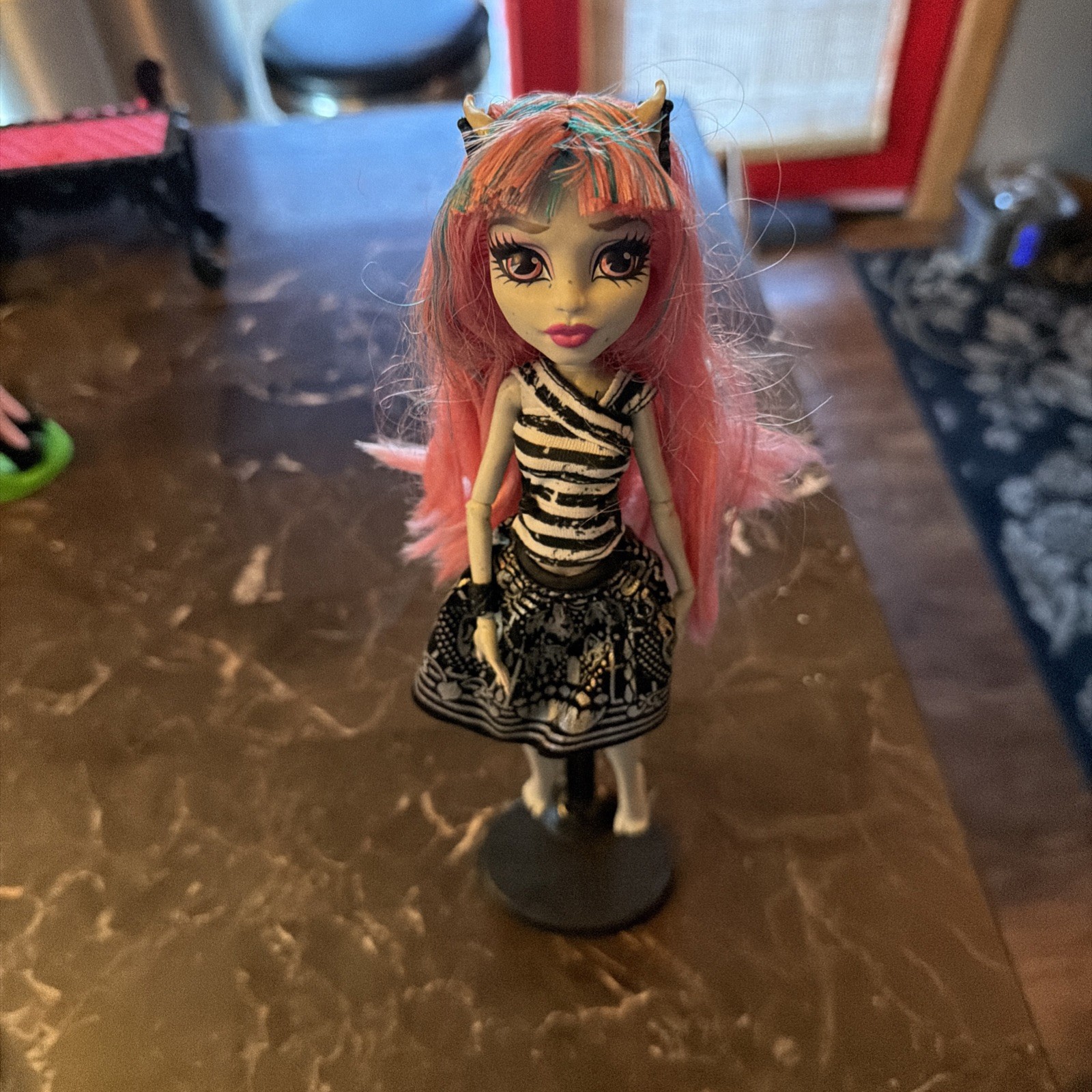 Monster High Doll Rochelle Goyle First Release G1 Excellent Cond But No Wings Monster High Doll Rochelle Goyle First Release G1 Excellent Cond But No Wings