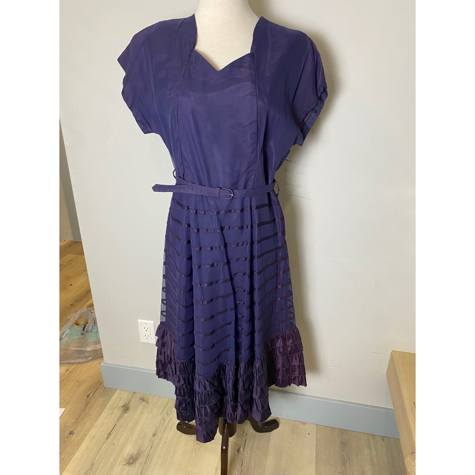 Vintage 1940s Purple Midi Dress Sheer Ribbon Tiered Ruffle Hem Side Zip Size M Vintage 1940s Purple Midi Dress Sheer Ribbon Tiered Ruffle Hem Side Zip Size M
