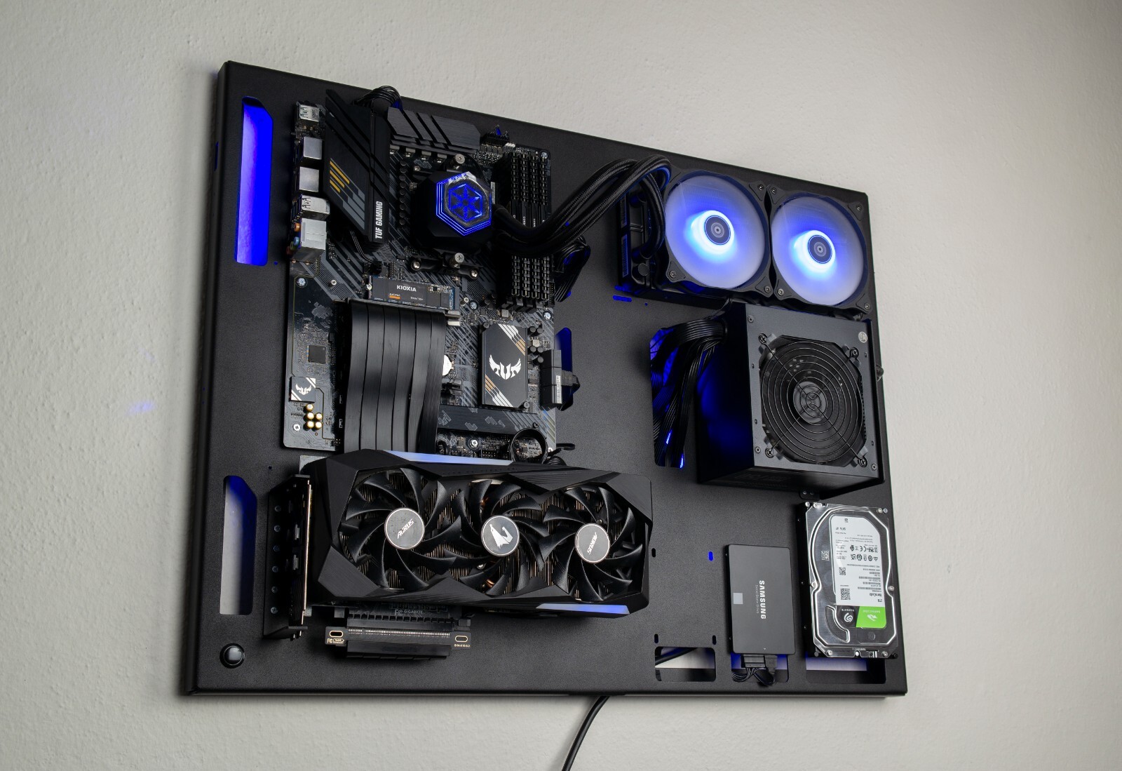Wall Computer Case, Computer Wall Mount, Space Case, Open Case, Computer Case