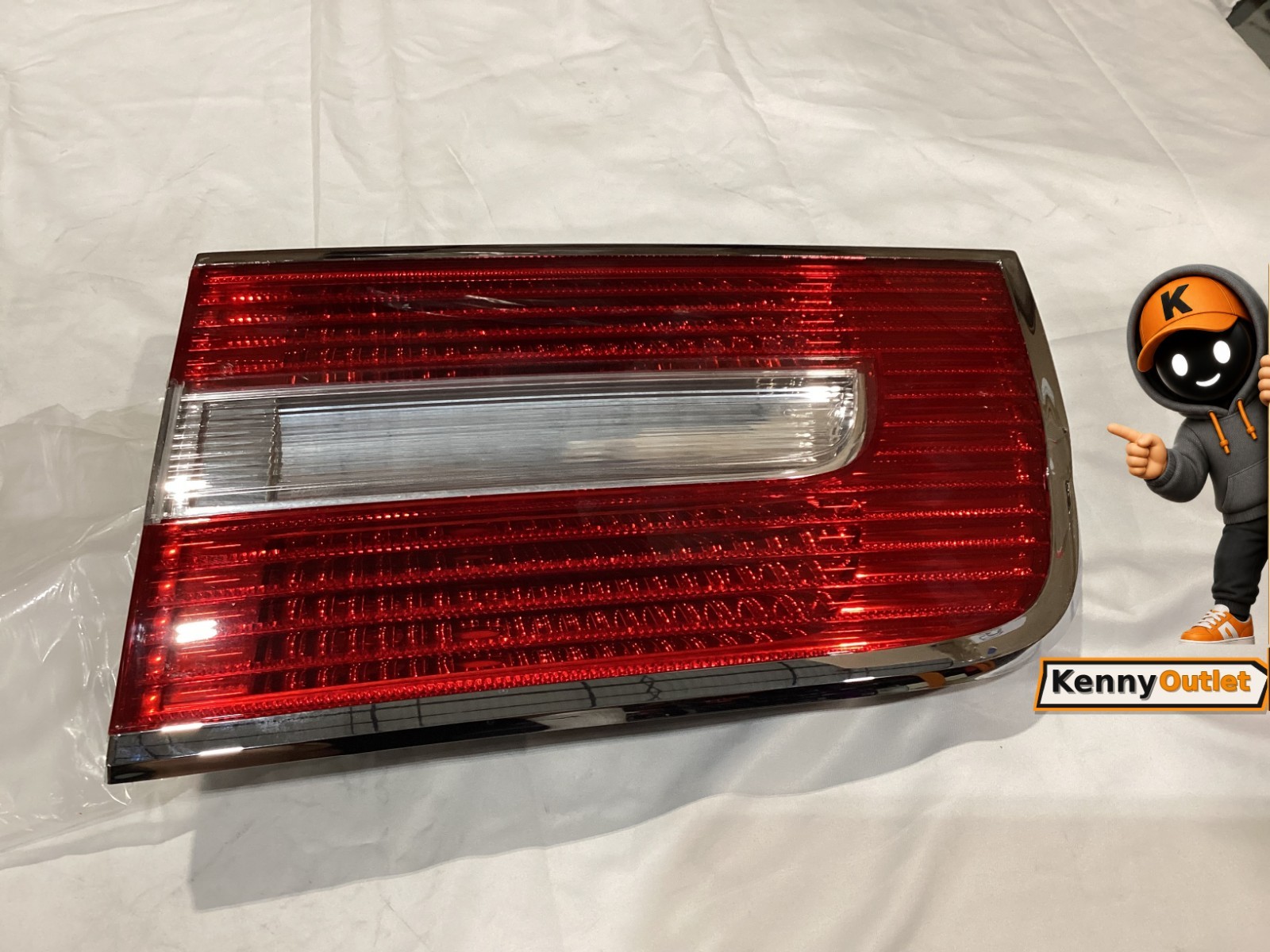 🟢 OEM Lincoln Navigator Right Inner Tail Light Liftgate Lamp 8L7Z13404B 07-14 🟢 OEM Lincoln Navigator Right Inner Tail Light Liftgate Lamp 8L7Z13404B 07-14