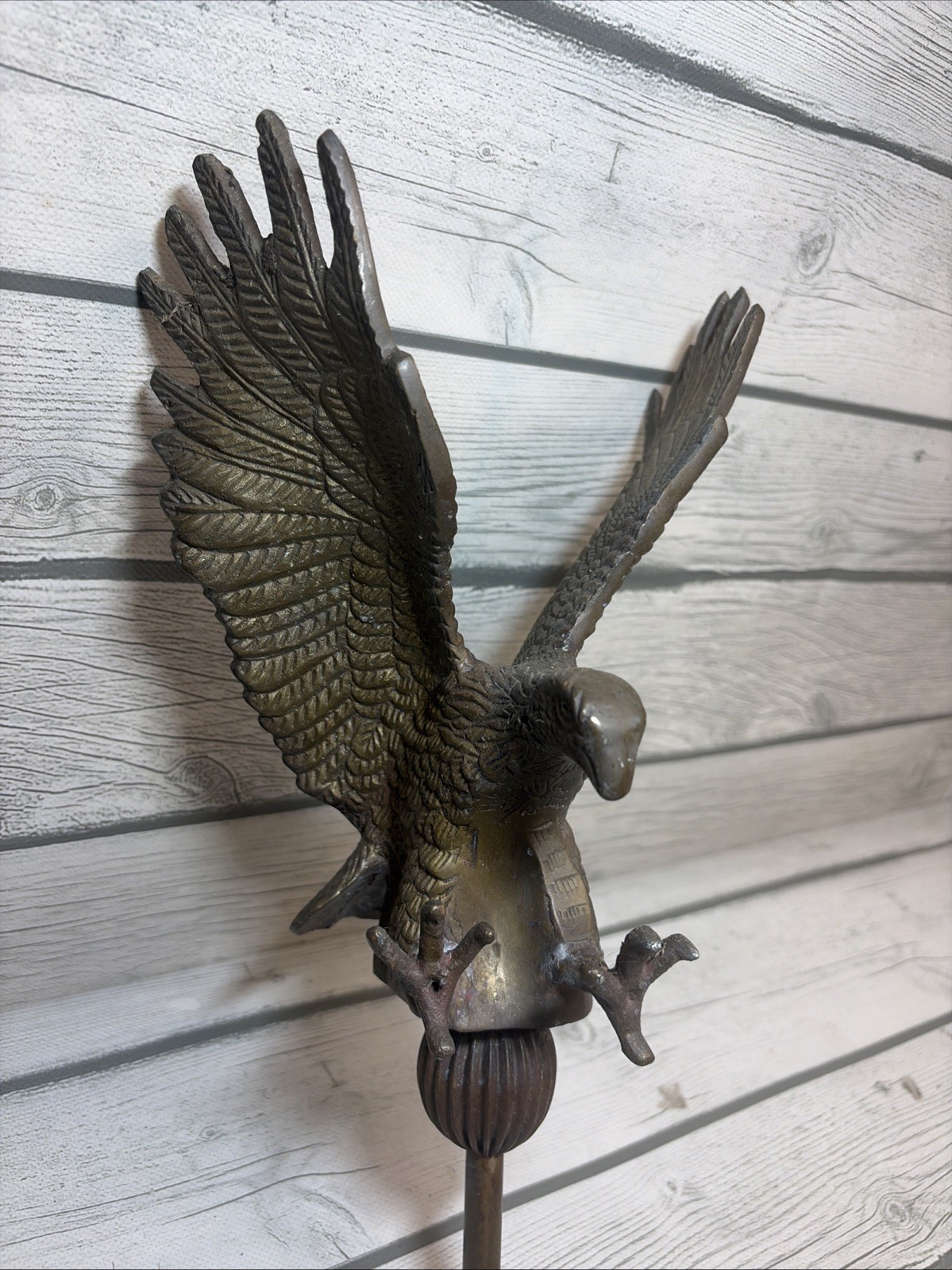 ANTIQUE/VINTAGE MAJESTIC PATRIOTIC BALD EAGLE FLAGPOLE FINIAL ANTIQUE/VINTAGE MAJESTIC PATRIOTIC BALD EAGLE FLAGPOLE FINIAL