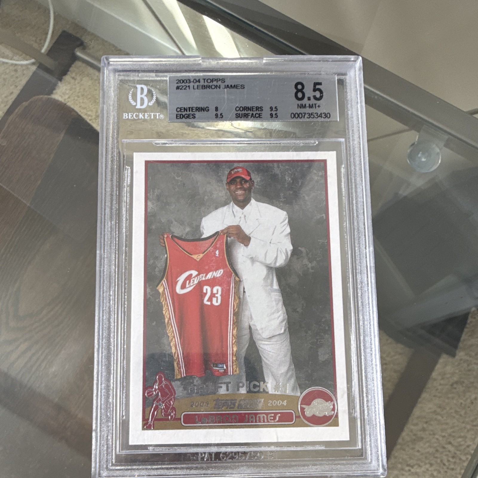 Topps 2003-04 LeBron James #221 Rookie Draft Pick Cleveland Cavaliers Topps 2003-04 LeBron James #221 Rookie Draft Pick Cleveland Cavaliers