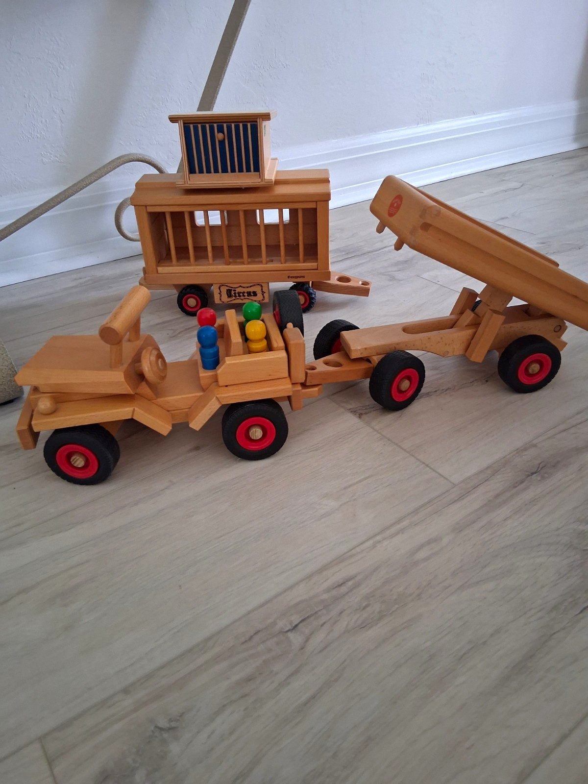 Beautiful Vintage Fagus Jeep And Rare Accessories