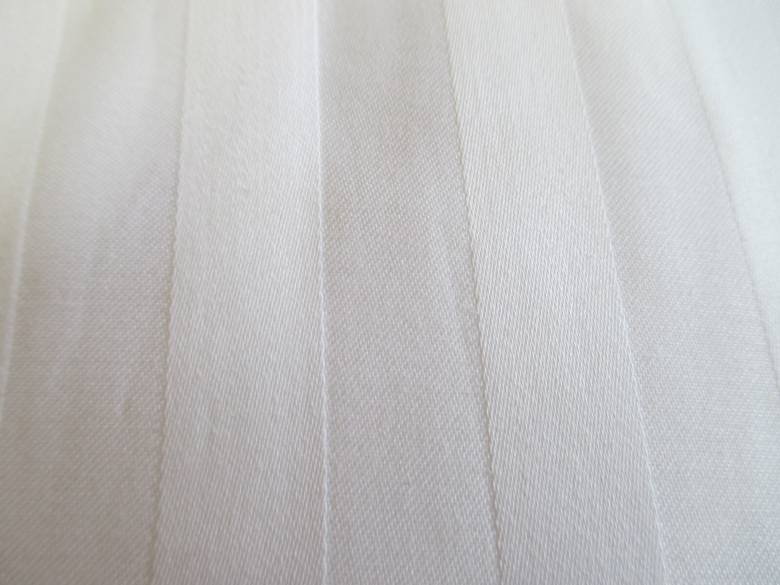 Frette Sophia White King Fitted 4-Piece Sheet Set 100% Cotton NWT Frette Sophia White King Fitted 4-Piece Sheet Set 100% Cotton NWT