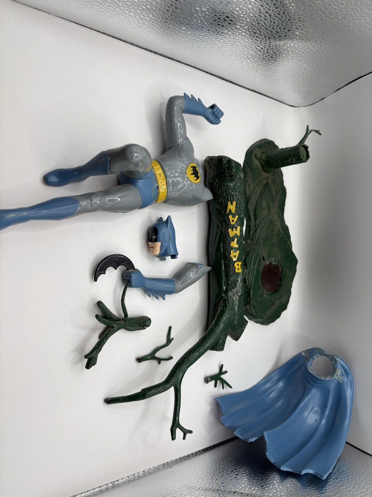 AURORA 1966 ORIGINAL BATMAN MODEL Needs Reglue