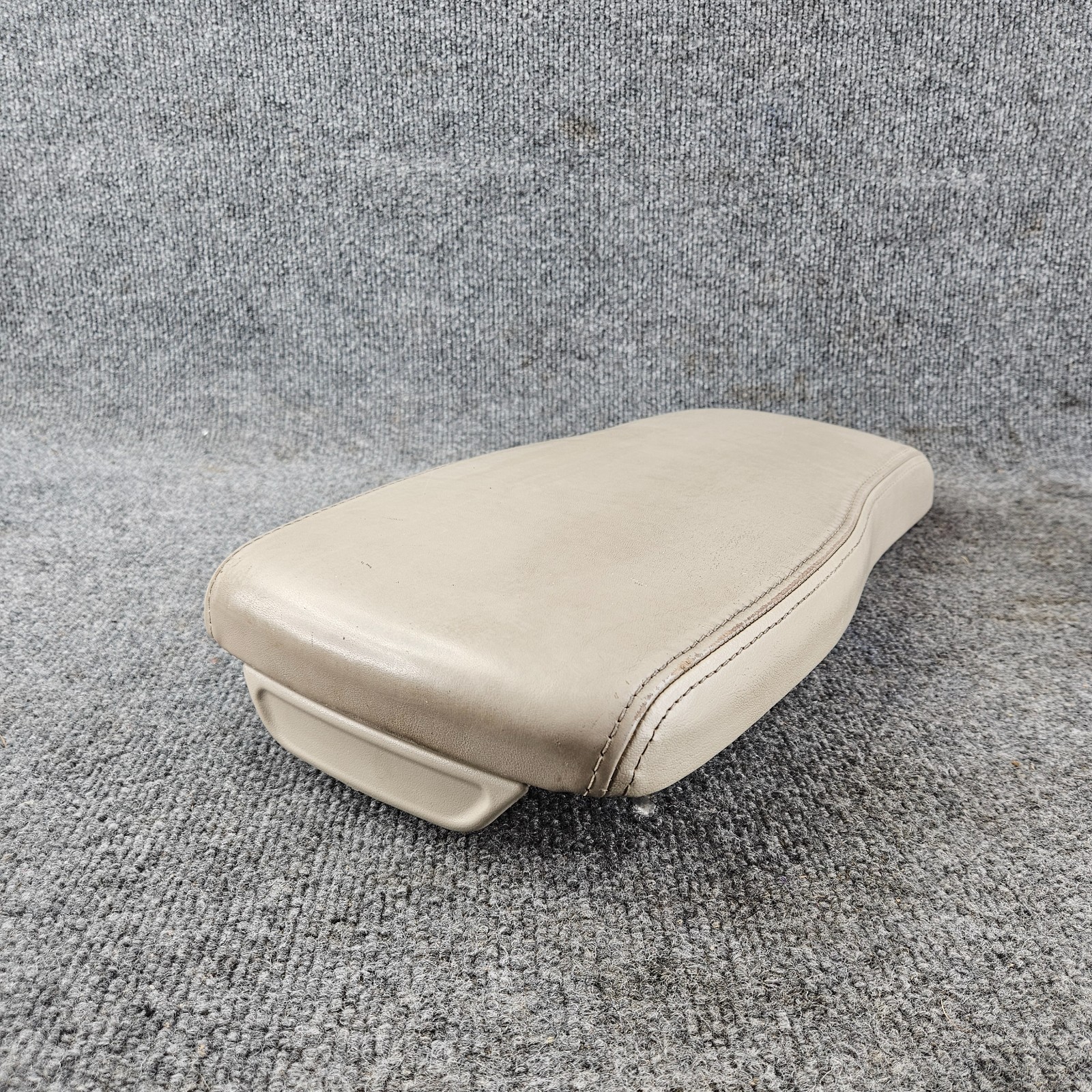 2000-2011 Cadillac Deville DTS Buick Lucerne Beige Center Console Lid Armrest