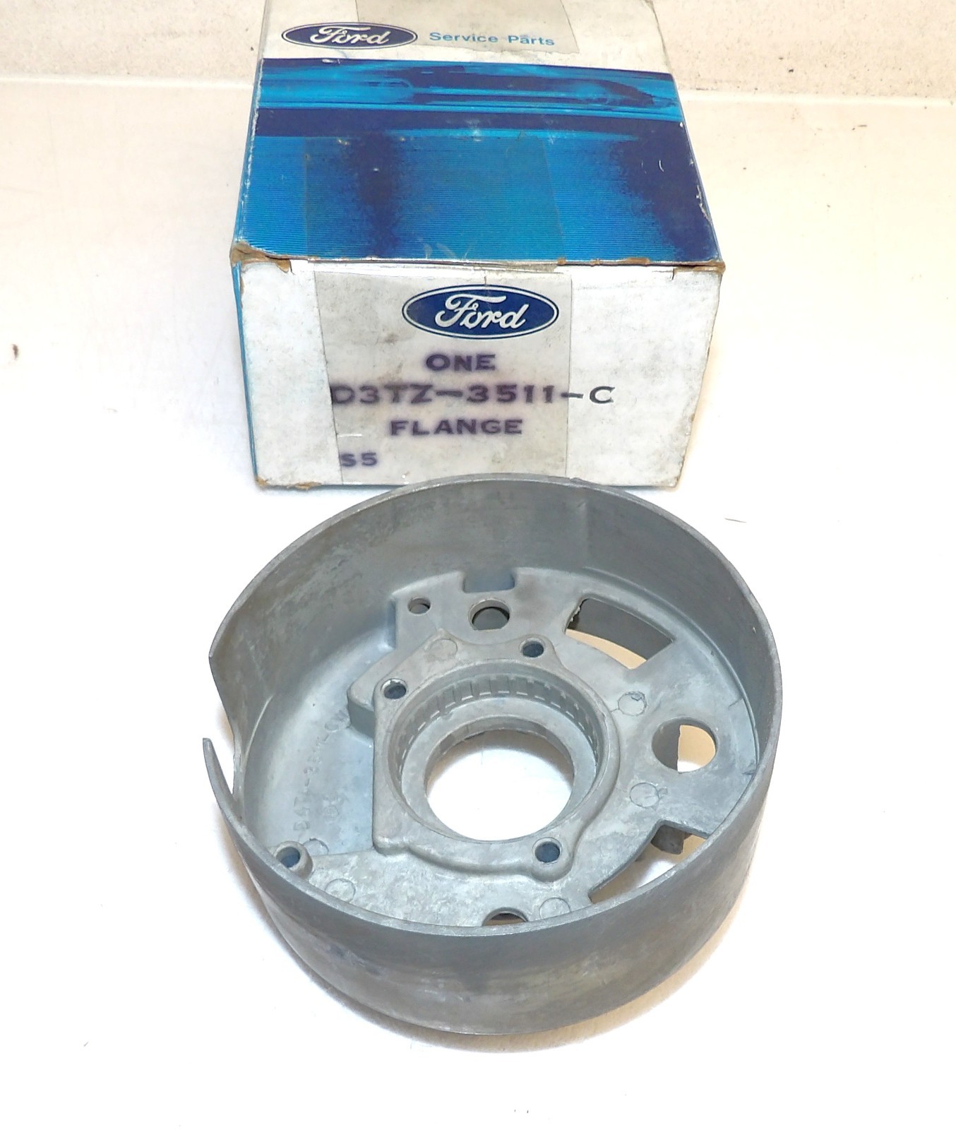 1973-1977 Ford F100 F150 F250 F350 Bronco NOS M/T STEERING COLUMN TUBE FLANGE