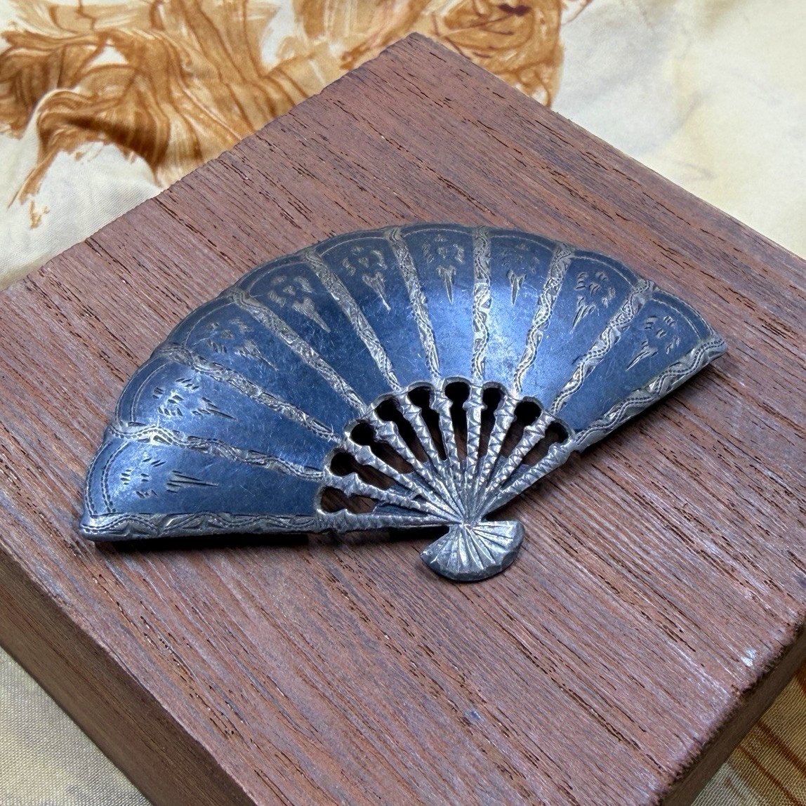 Vintage Siam Sterling Silver Niello Fan Brooch Pin, Thai Mid Century Art Deco Vintage Siam Sterling Silver Niello Fan Brooch Pin, Thai Mid Century Art Deco