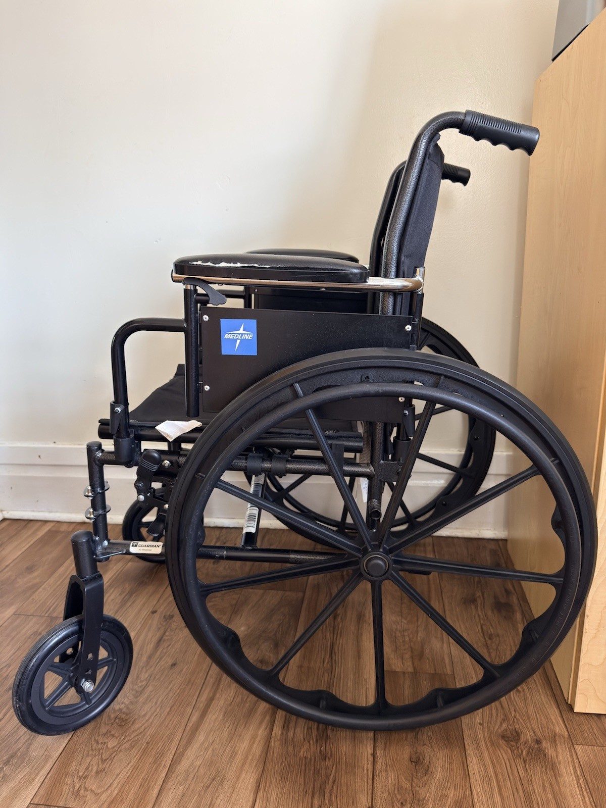 Medline Guardian K3 Wheelchair/ 24” Rear Wheels, Foldable,black With Padded.