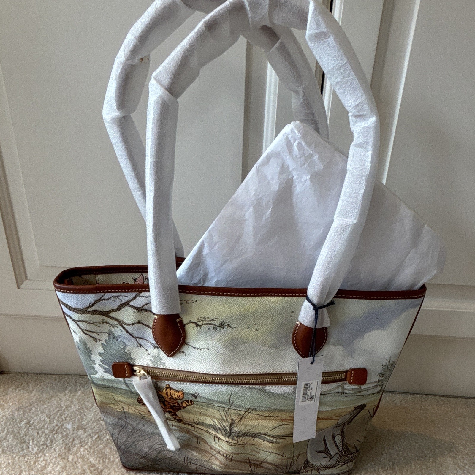 Dooney & Bourke Disney Winnie the Pooh Large Tote Bag Purse Multicolor Dooney & Bourke Disney Winnie the Pooh Large Tote Bag Purse Multicolor