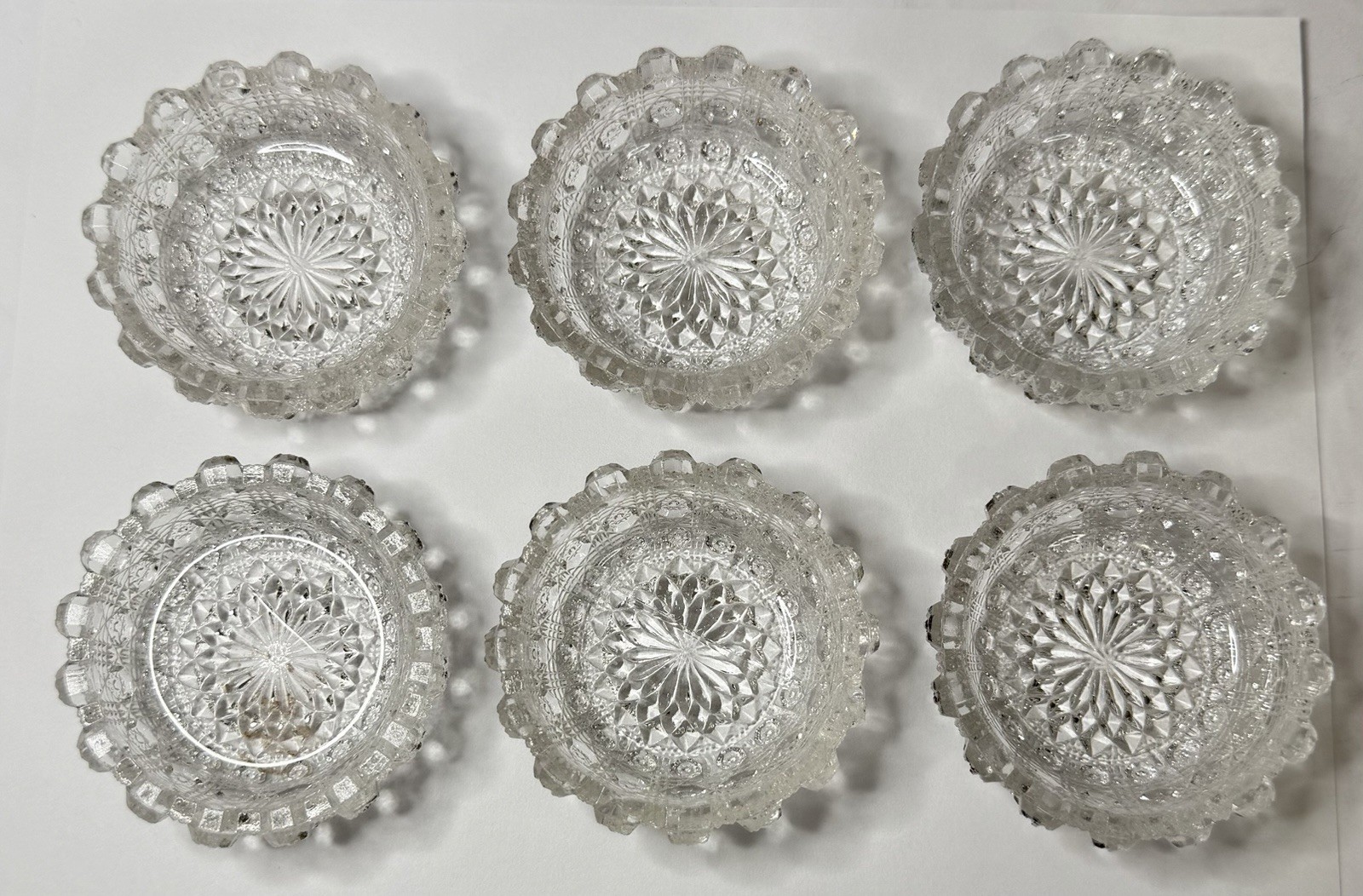 Vintage Pressed Glass Lacy Daisy Pattern Salt Cellar Dips Set Of 6 READ