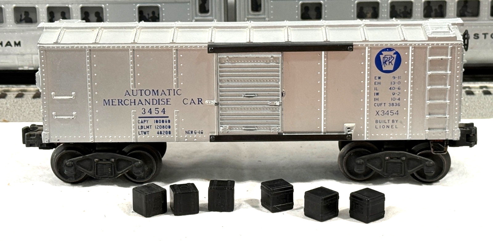LIONEL 3454 PRR AUTOMATIC MERCHANDISE BOX CAR FROM 1947 - C-7+ WITH CUBES