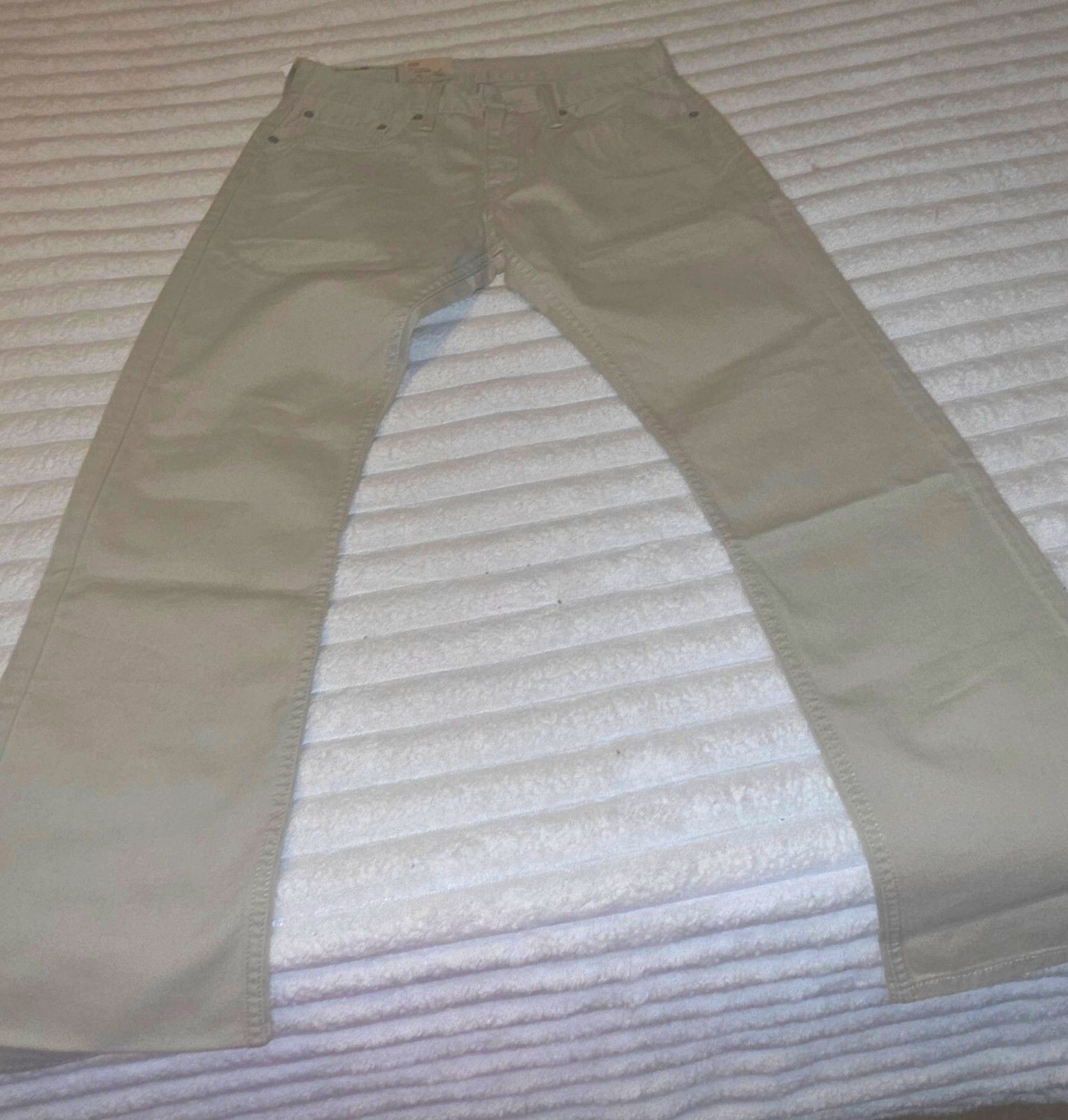 Levi\'s 514 Straight Fit Beige Jeans Size 31x30 Levi\'s 514 Straight Fit Beige Jeans Size 31x30