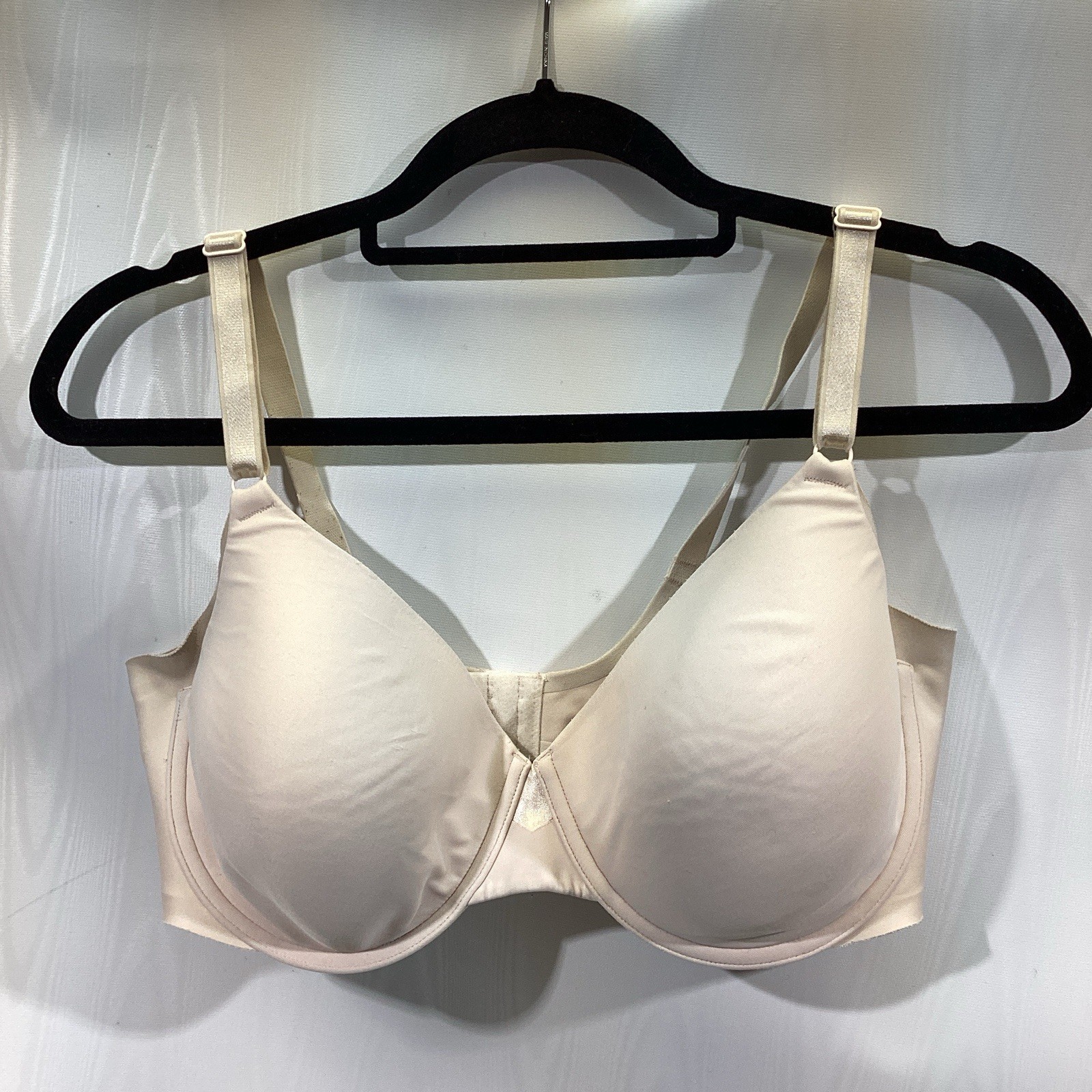 Olga Bra 38D Beige Smooth Back Underwire Olga Bra 38D Beige Smooth Back Underwire