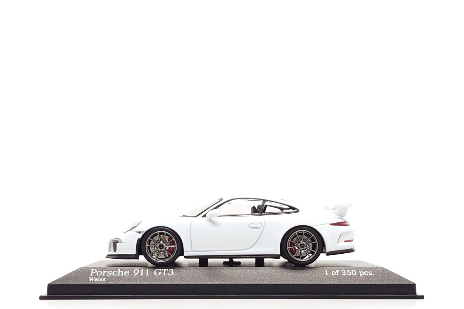 Minichamps 1:43 Porsche 911 GT3 (991) in White Minichamps 1:43 Porsche 911 GT3 (991) in White