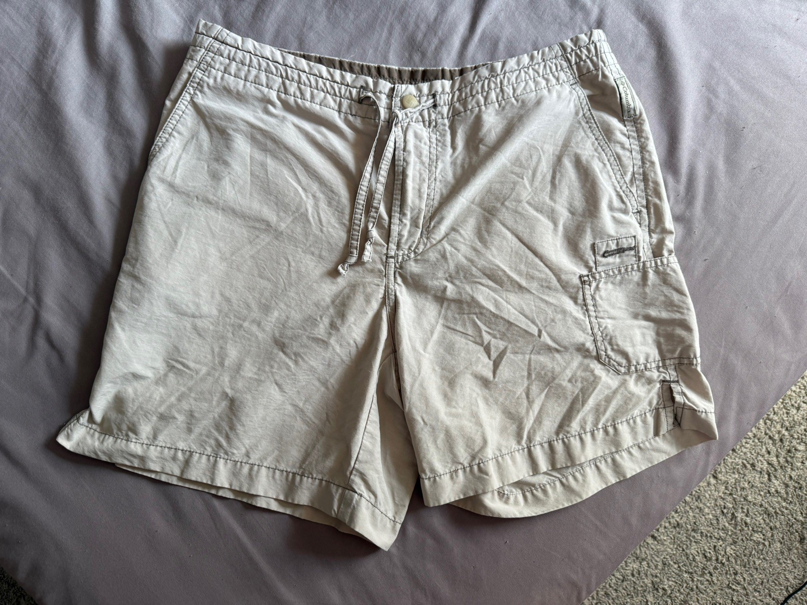 Columbia Women’s Hiking shorts Small Khaki Outdoor - Fast Shipping Columbia Women’s Hiking shorts Small Khaki Outdoor - Fast Shipping