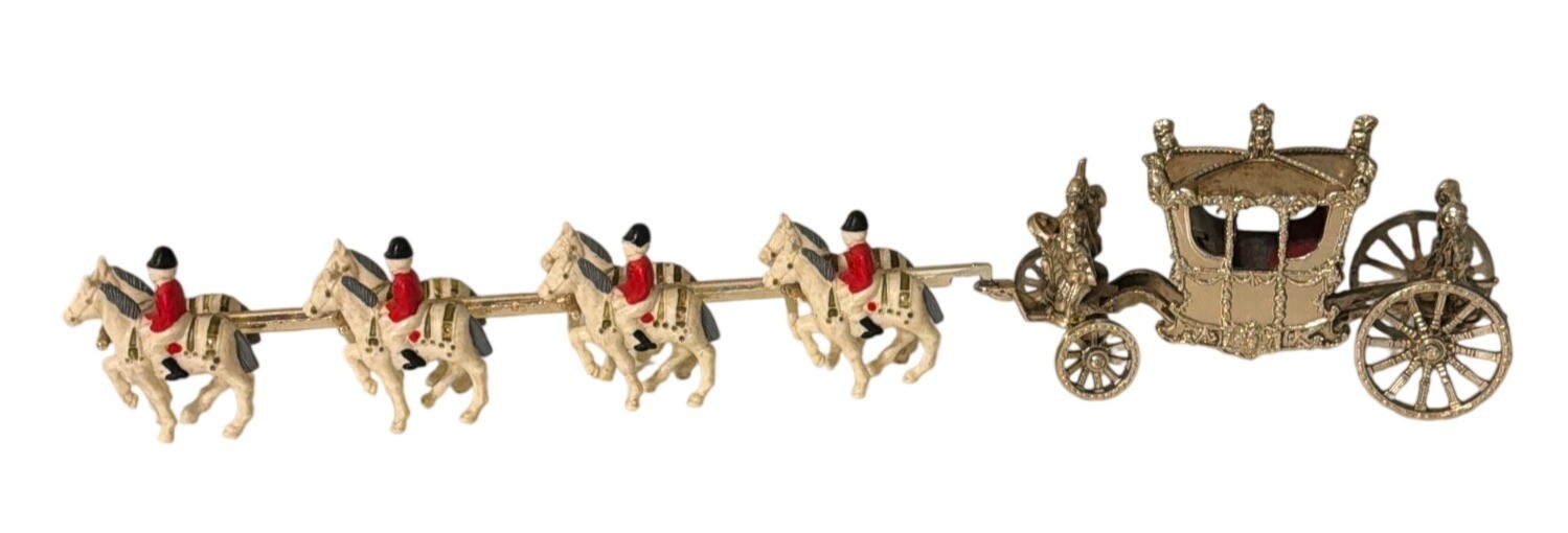 Vtg Lone Star England Royal Carriage Queen Elizabeth II Coronation Gold Estate