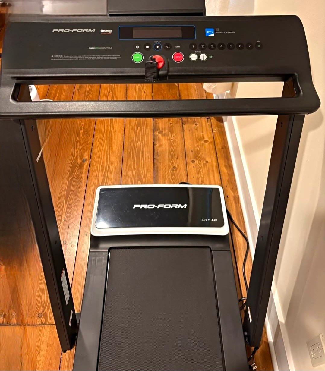 ProForm City L6 Electric Treadmill Black, Safety Key, 8 Programs