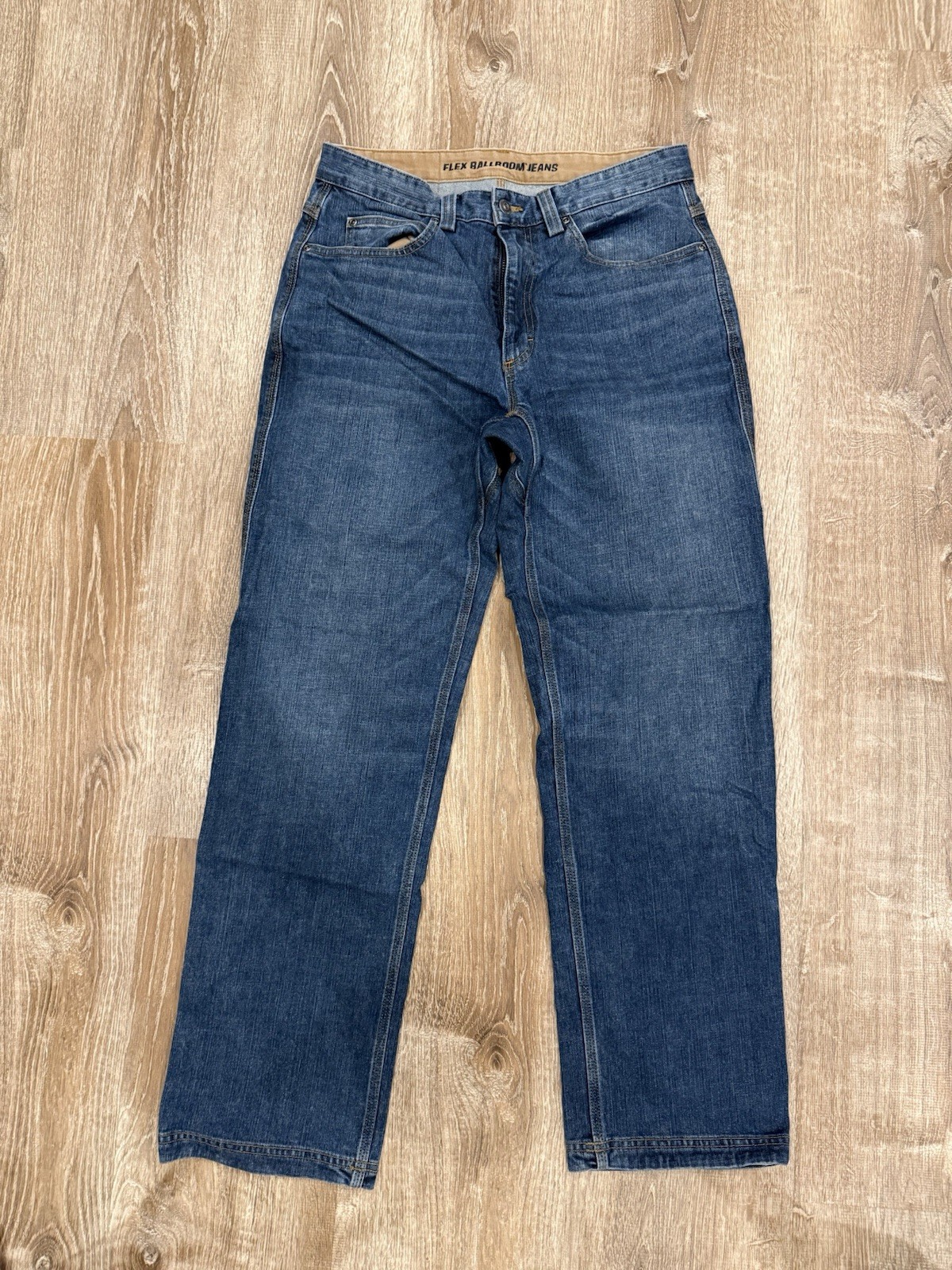 Duluth Trading Co Men’s Ballroom Flex Relaxed Fit Jeans, tag size 32x32