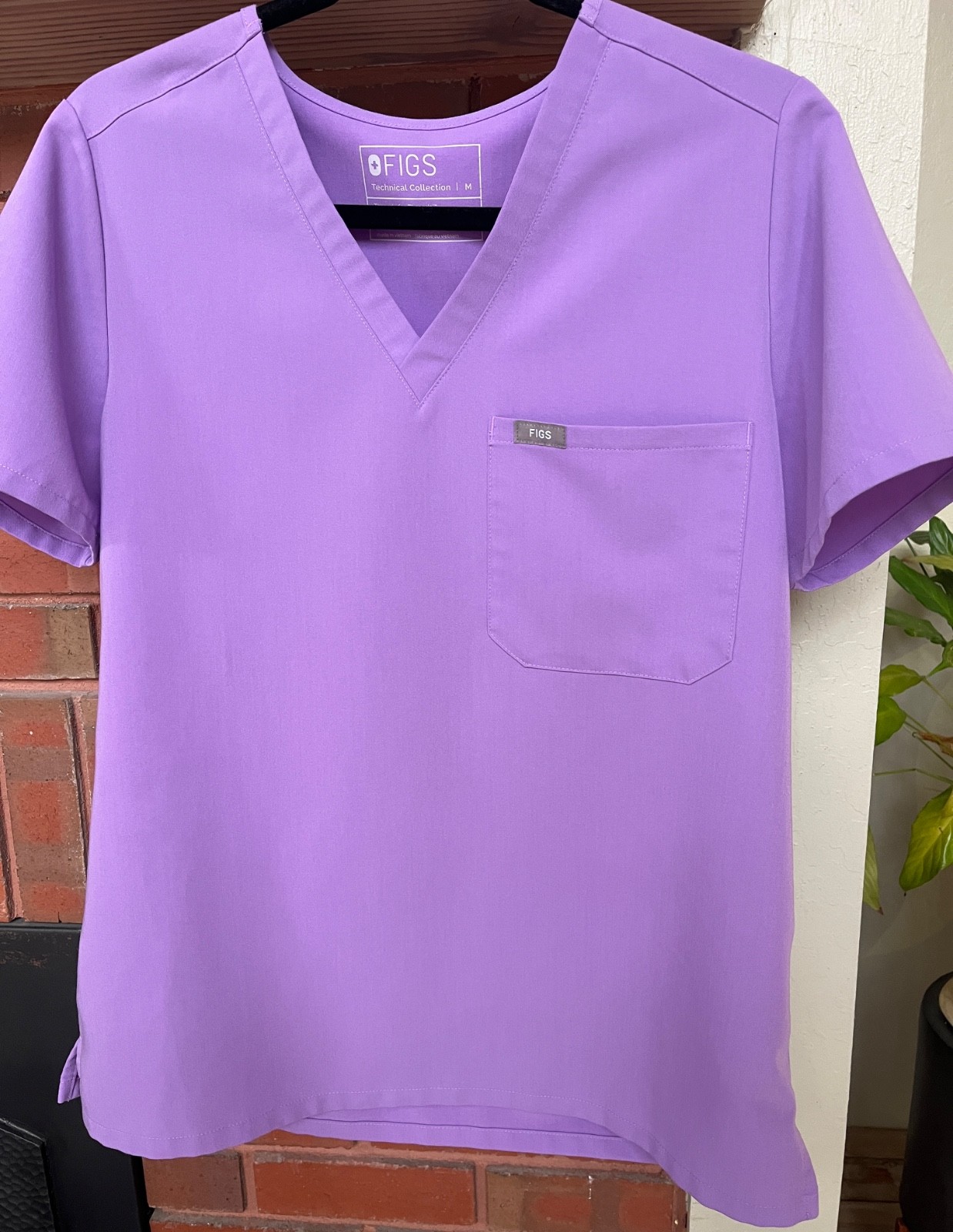 π FIGS Catarina Scrub Top β Lilac Dawn β Size M π π FIGS Catarina Scrub Top β Lilac Dawn β Size M π
