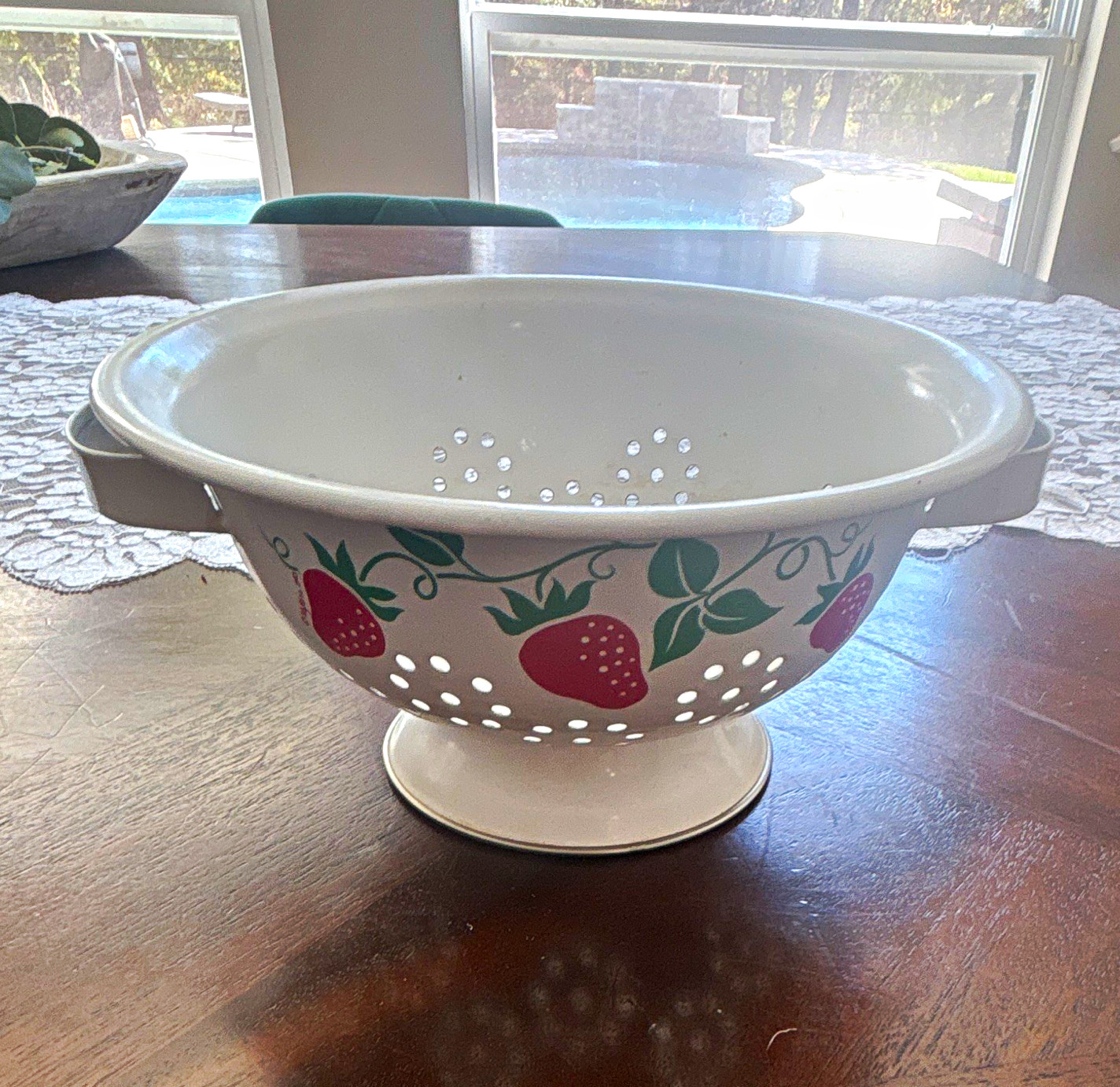 Vintage 1983 Teleflora Strawberry Metal Colander Korea Farmhouse Vintage 1983 Teleflora Strawberry Metal Colander Korea Farmhouse