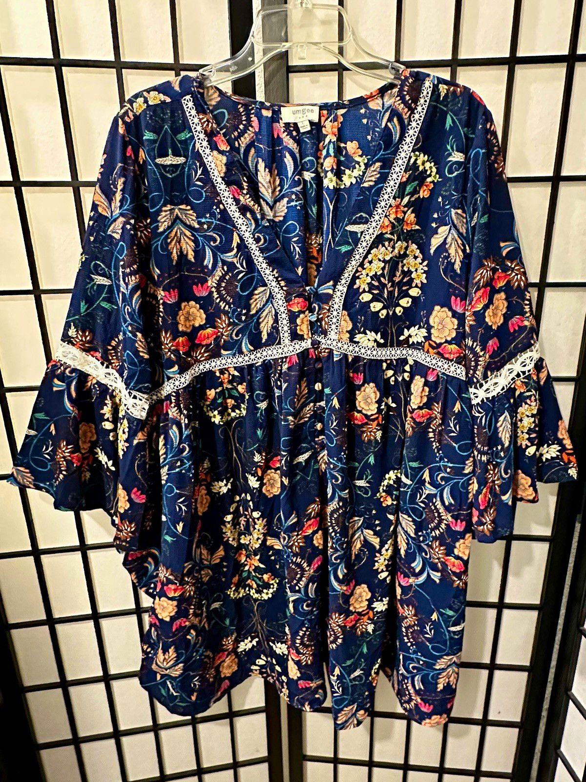 Umgee+ Women’s Blue Multicolor Floral V-Neck Pullover 3/4 Bell Sleeve Tunic L