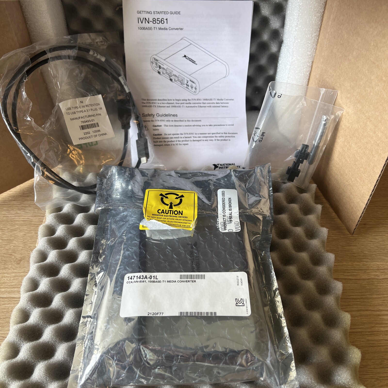 National Instruments IVN-8561 Media Converter Interface Device 786169-01
