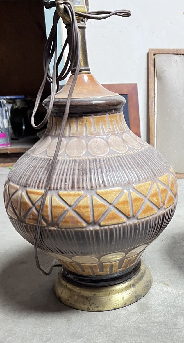 VINTAGE MID CENTURY MODERN POTTERY TABLE LAMP EARTH TONES WORKS 30” TALL BEAUTY VINTAGE MID CENTURY MODERN POTTERY TABLE LAMP EARTH TONES WORKS 30” TALL BEAUTY