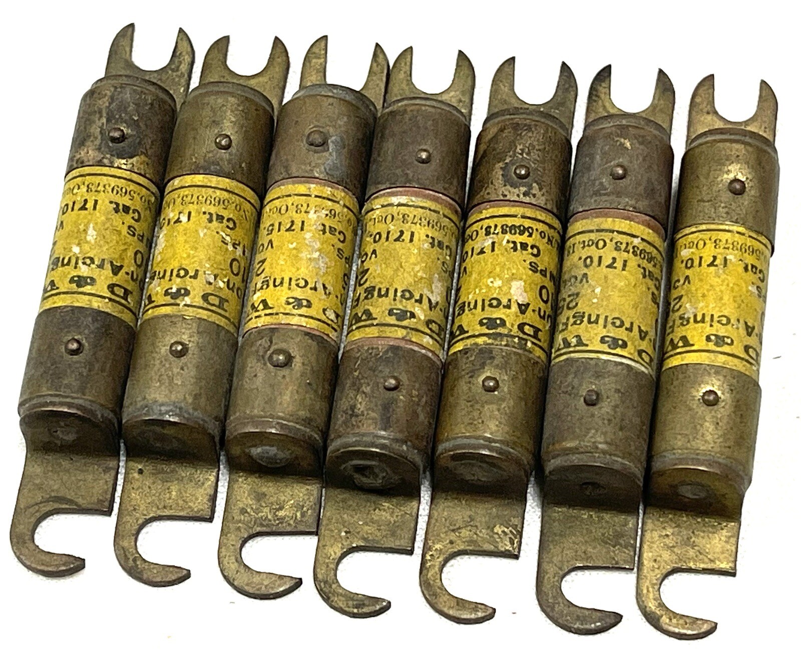 Lot of 8 Vintage D&W Non-arcing Fuses Cat. 1710 10A 250V