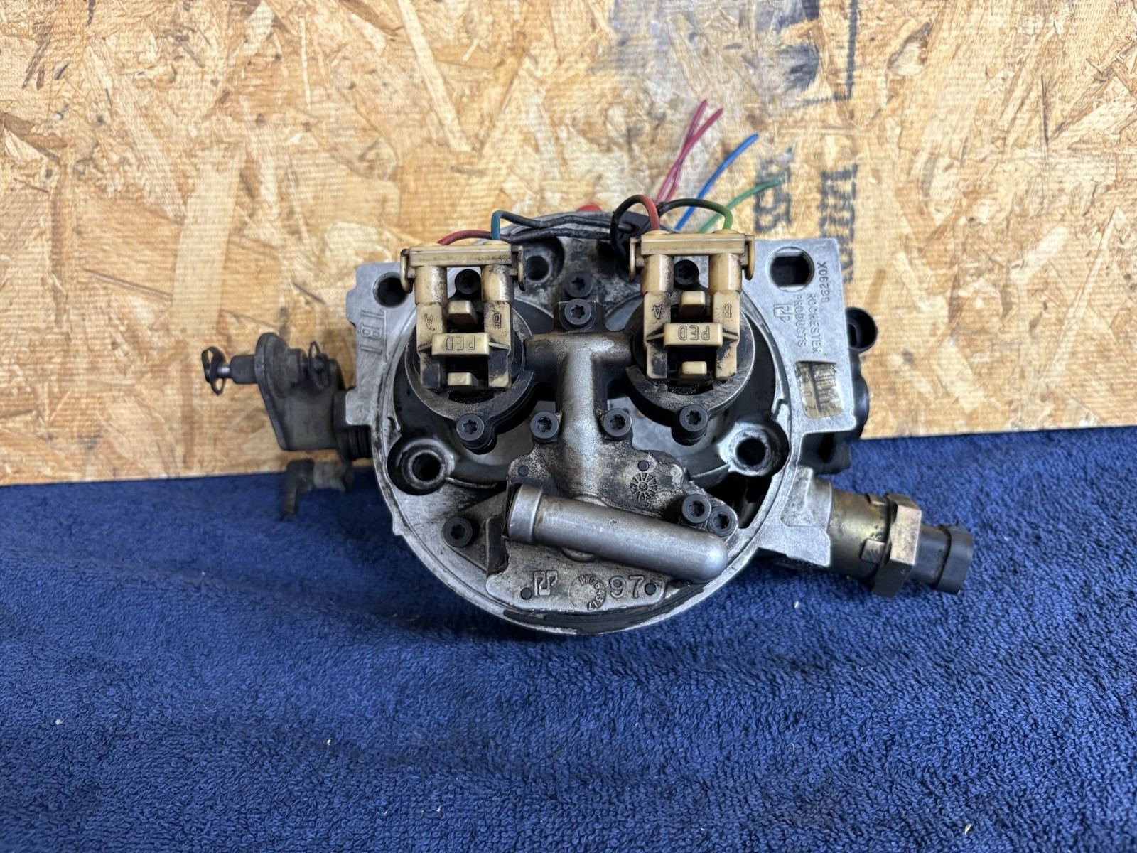 OEM 1991-1993 Chevrolet Caprice Buick 5.7L TBI Throttle Body 17092081 OEM 1991-1993 Chevrolet Caprice Buick 5.7L TBI Throttle Body 17092081