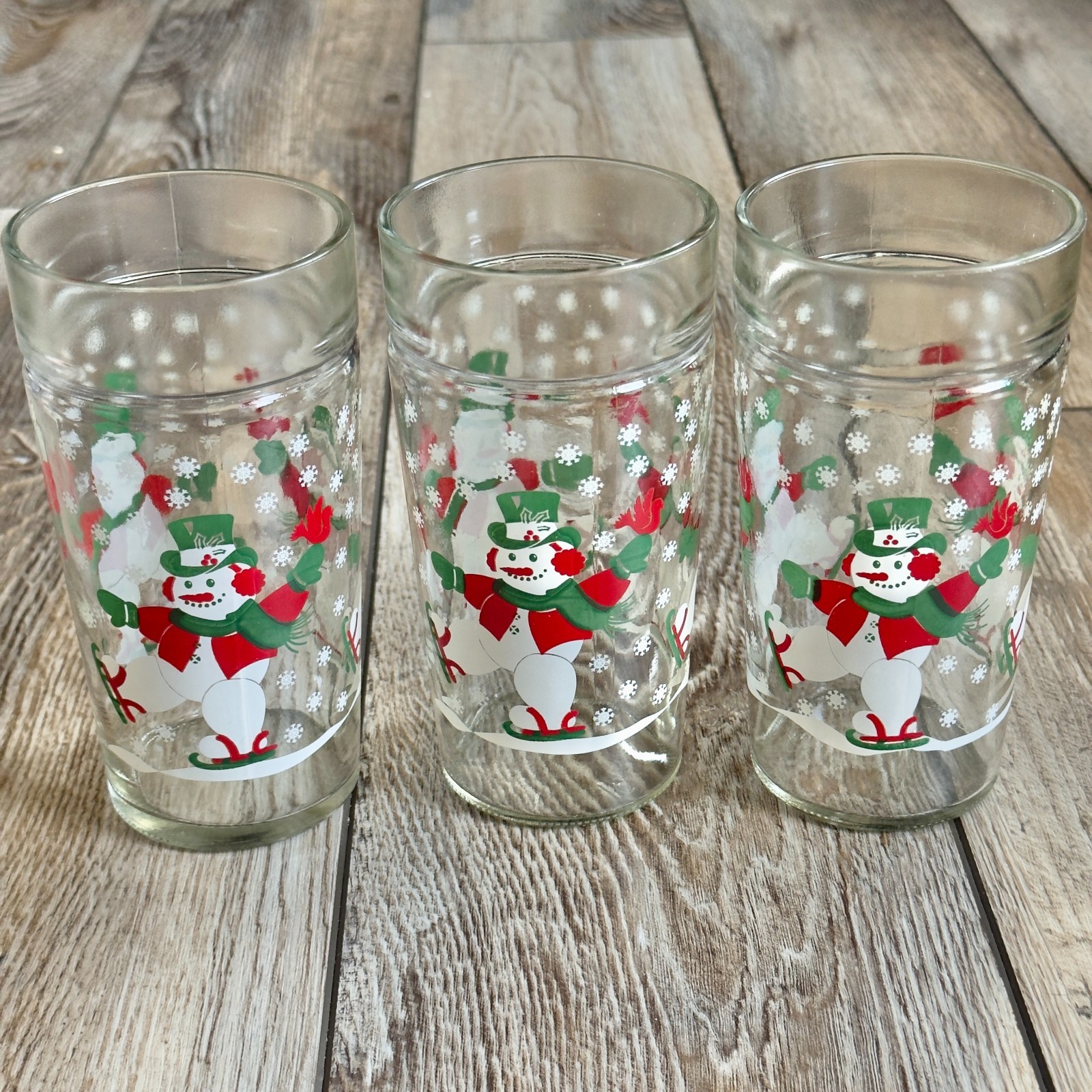 Vtg Anchor Hocking Skating Snowman Christmas Holiday Drinking Glasses Lot Of 3 Vtg Anchor Hocking Skating Snowman Christmas Holiday Drinking Glasses Lot Of 3