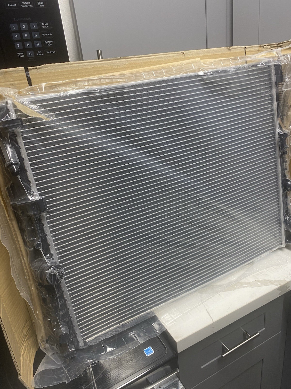 BMW G12 G30 G32 Radiator 17118743663 for 530i 540i 640i GT 740i xDrive