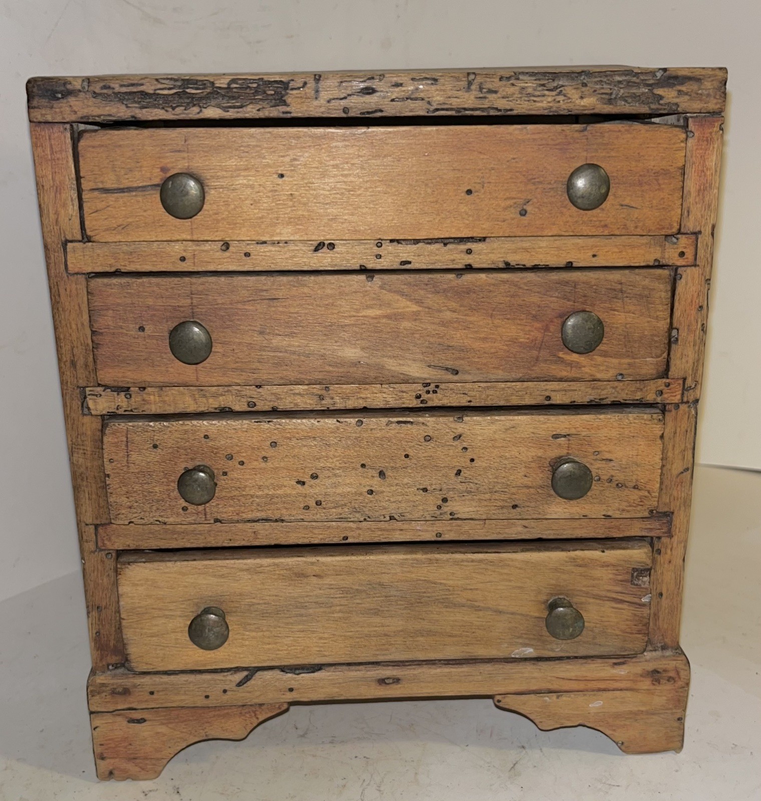 FINE Antique Miniature 4-Drawer Federal Chest Drawers Primitive Brass Knobs FINE Antique Miniature 4-Drawer Federal Chest Drawers Primitive Brass Knobs